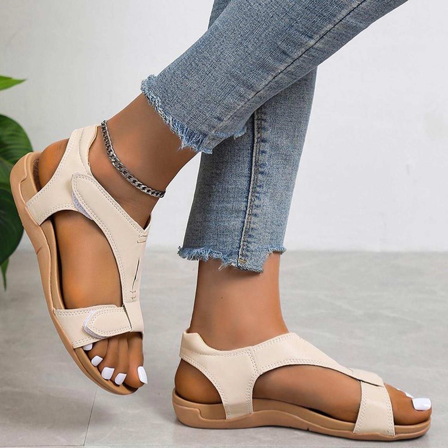 Trouvez des chaussures d'été élégantes et confortables pour femmes sur Elle-Monde.com. Découvrez notre collection, y compris des tropeziennes, des chaussures de marche et bien plus encore. Livraison rapide et gratuite!